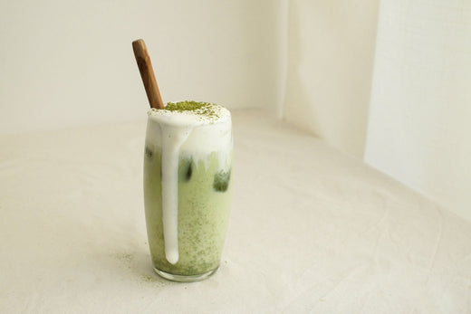 Latte au matcha et lait d'amande