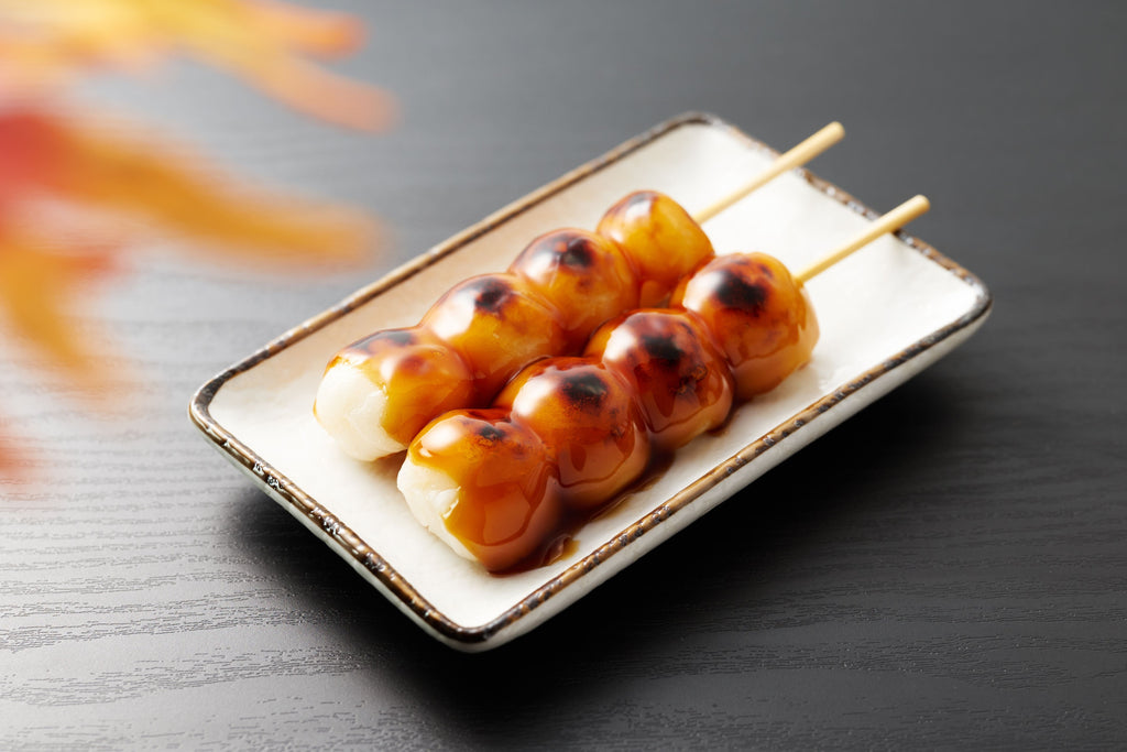 Brochettes de riz gluant sucré (Dango)